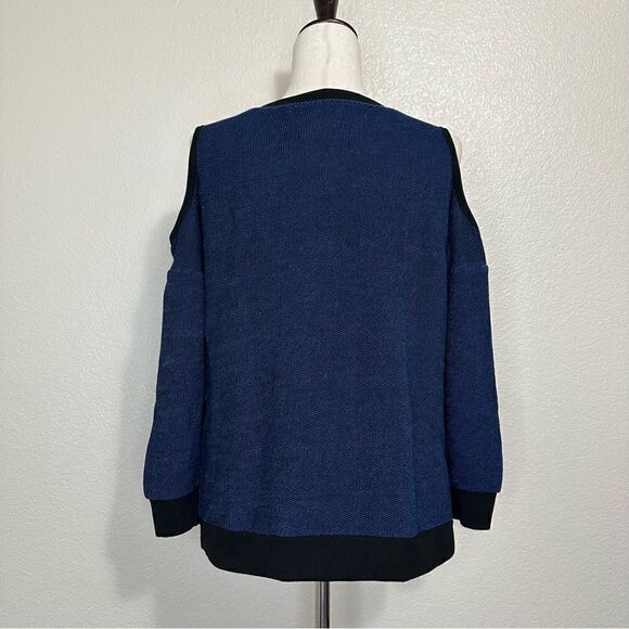 Sanctuary Size Large Cold Shoulder Tweed Sweater - Picture 8 of 13